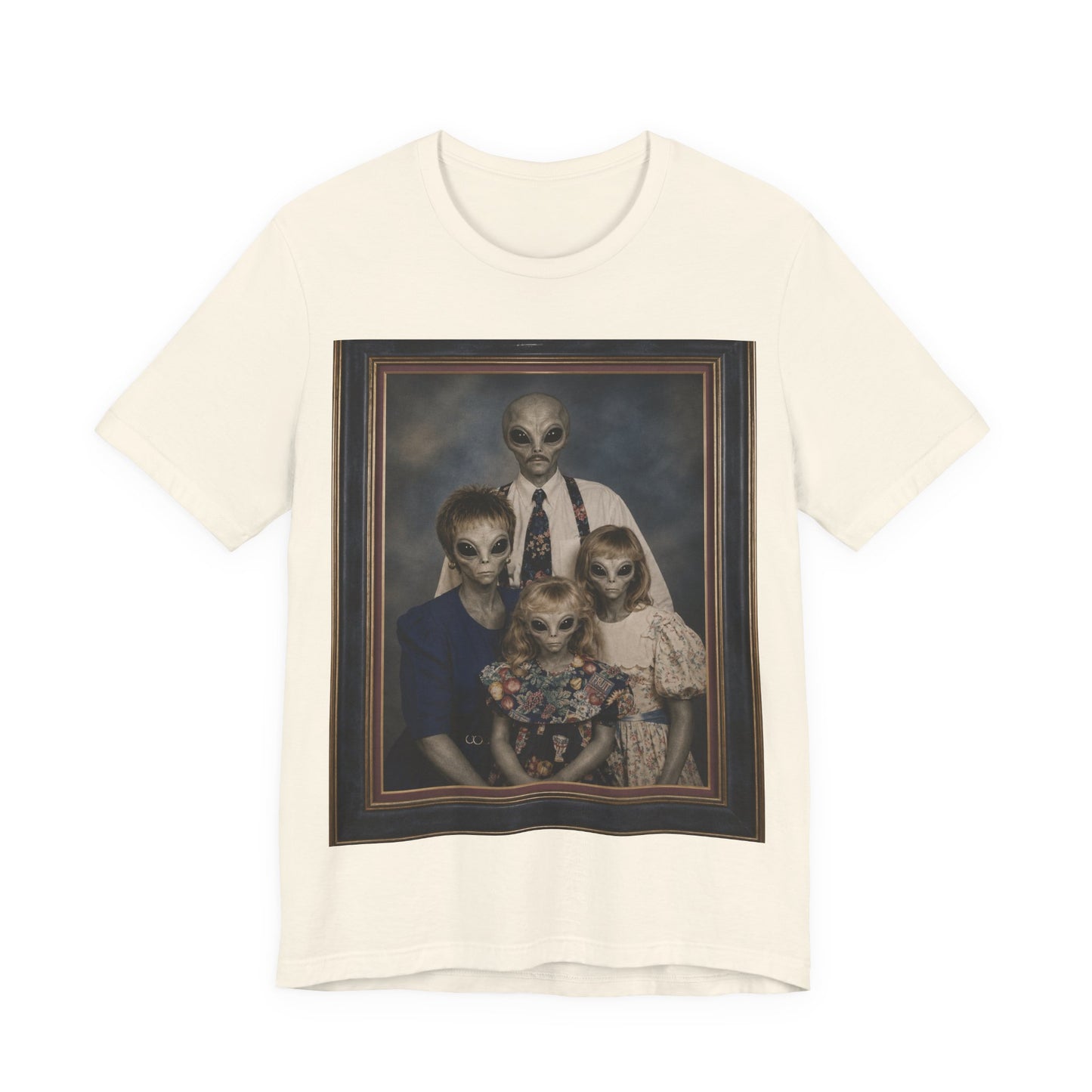 90s Alien Family Portrait Tee