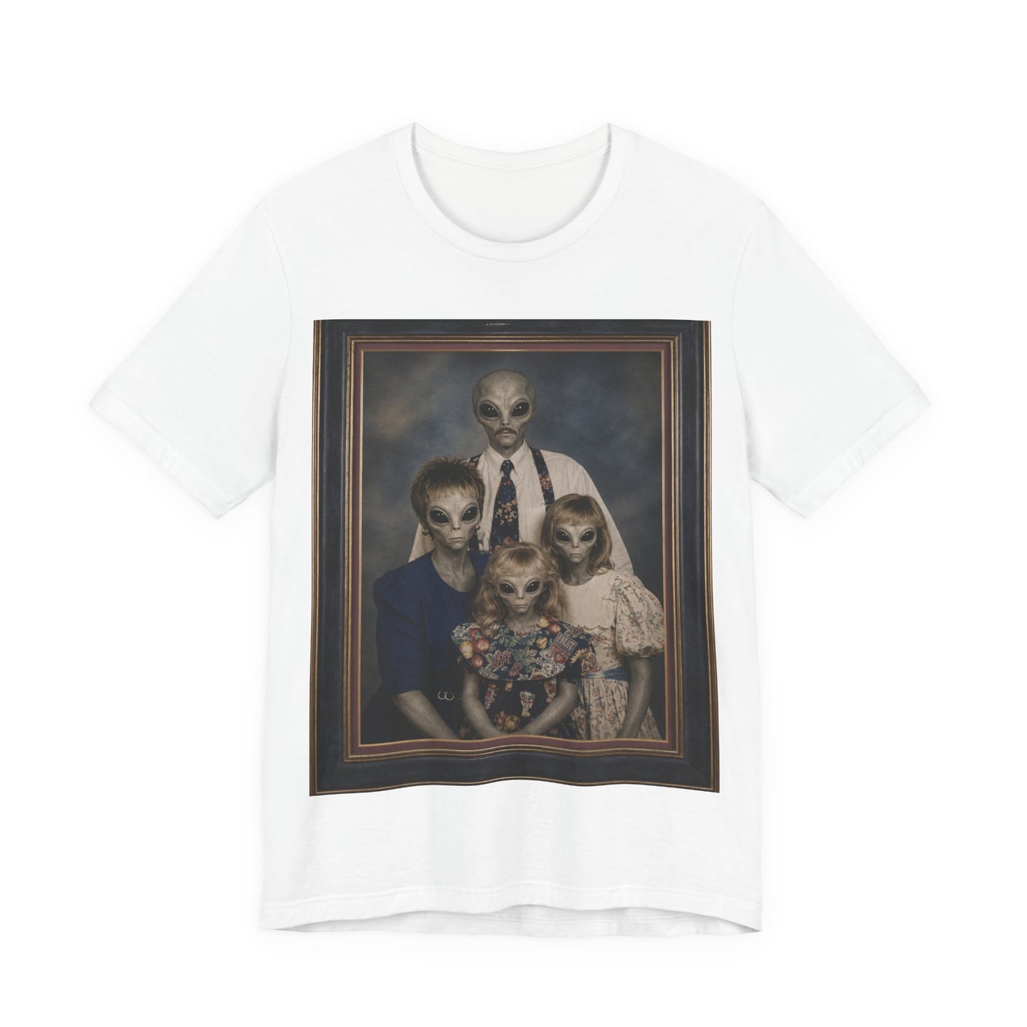 90s Alien Family Portrait Tee